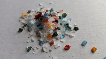 coloured table salts image